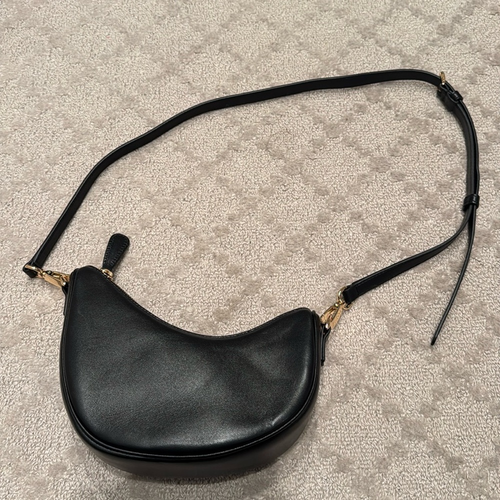 Aupen black leather cross body bag
